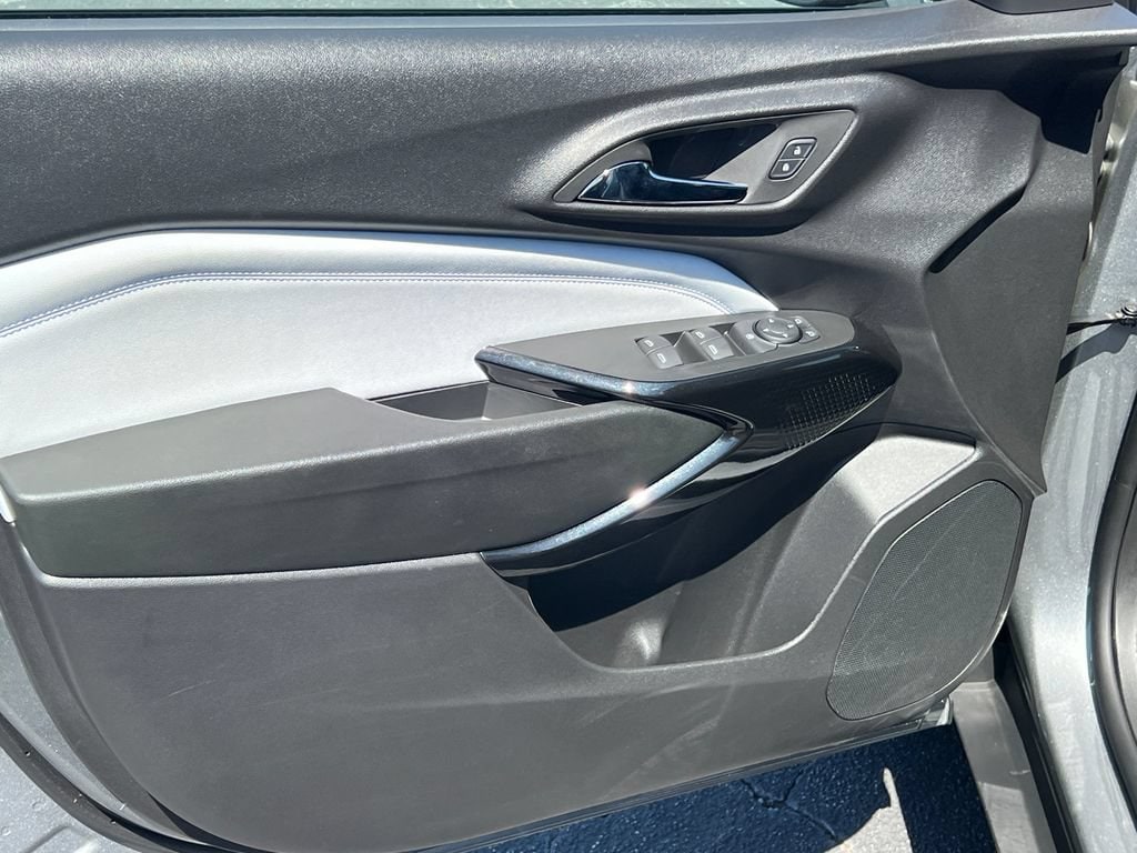 2026 Chevrolet Trax LT - Photo 11