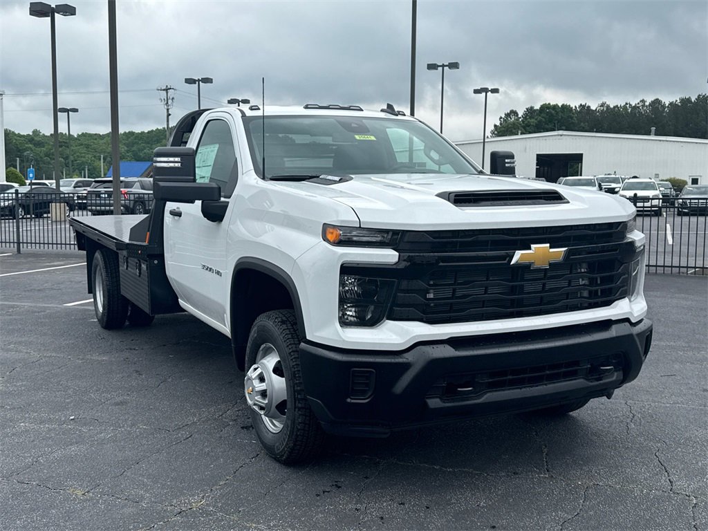 2025 Chevrolet Silverado 3500HD Work Truck photo 4