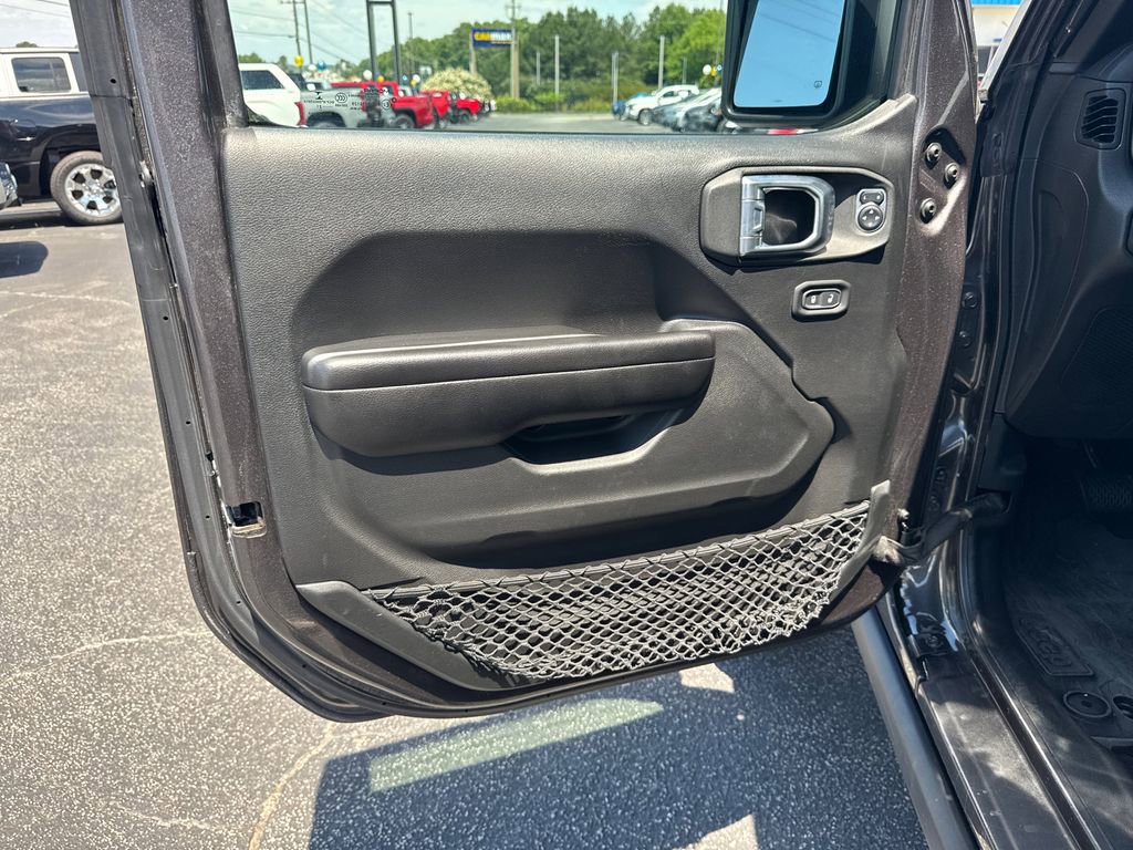 2021 Jeep Wrangler Willys - Photo 11