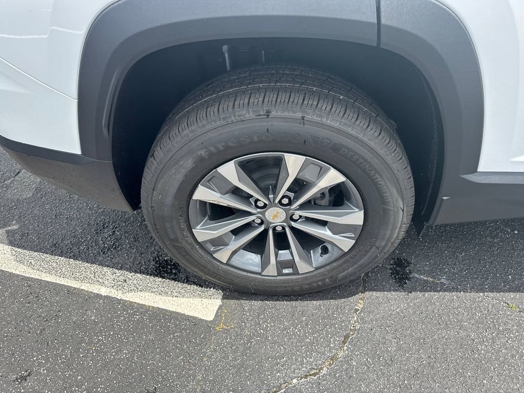 2026 Chevrolet Equinox LT - Photo 18