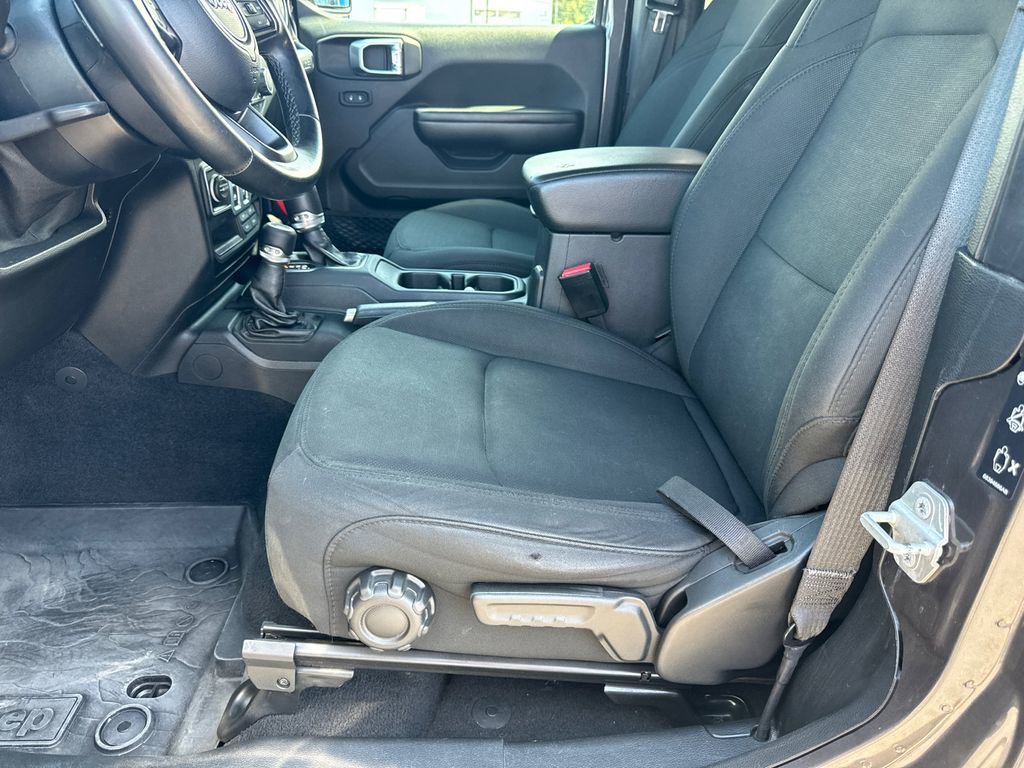 2021 Jeep Wrangler Willys - Photo 10