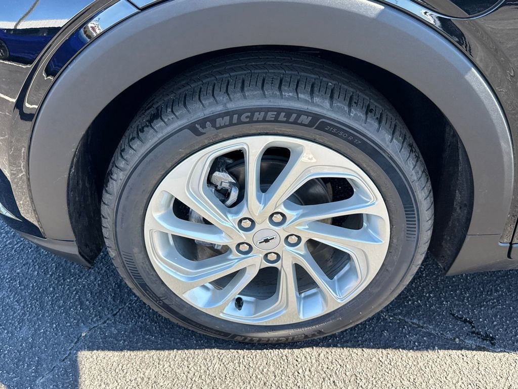 2027 Chevrolet Bolt LT - Photo 12