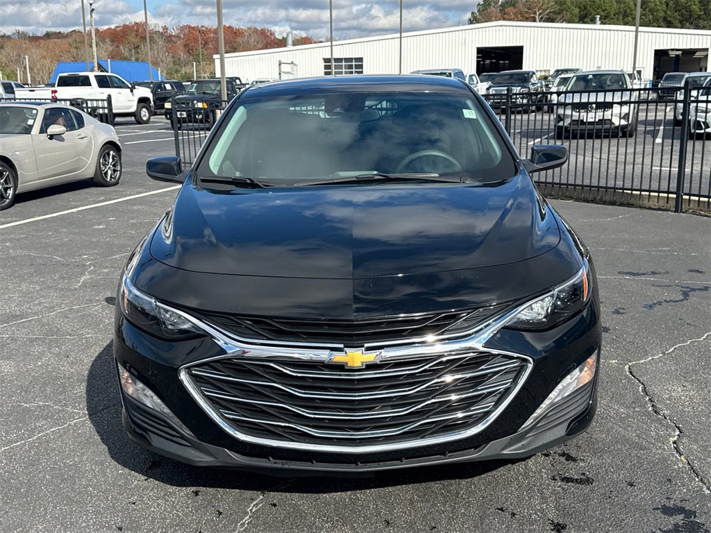 2022 Chevrolet Malibu 1LT photo 2