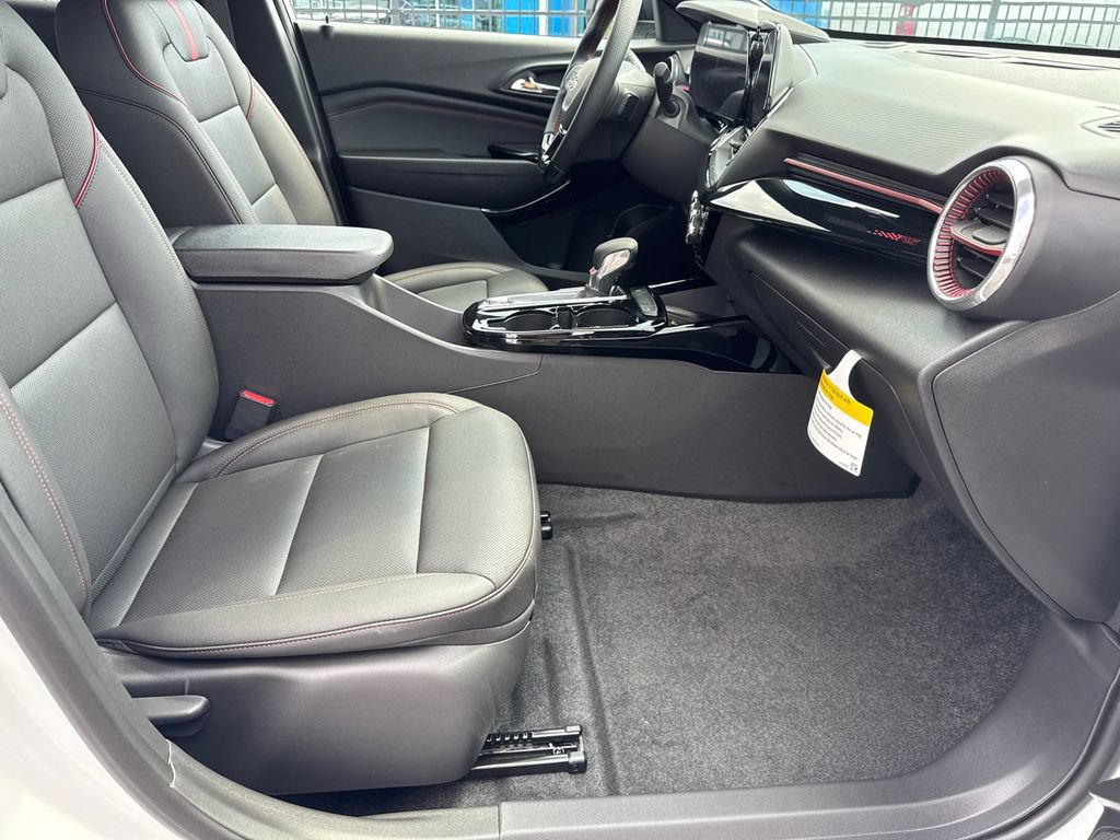 2026 Chevrolet Trax RS - Photo 14