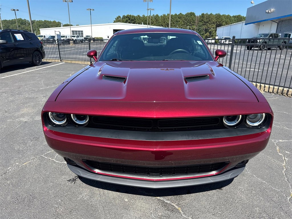 2022 Dodge Challenger SXT photo 3