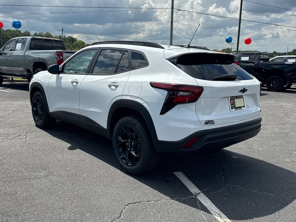 2026 Chevrolet Trax LT - Photo 8