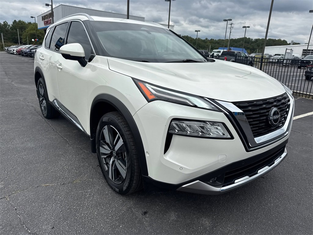 2022 Nissan Rogue Platinum photo 3