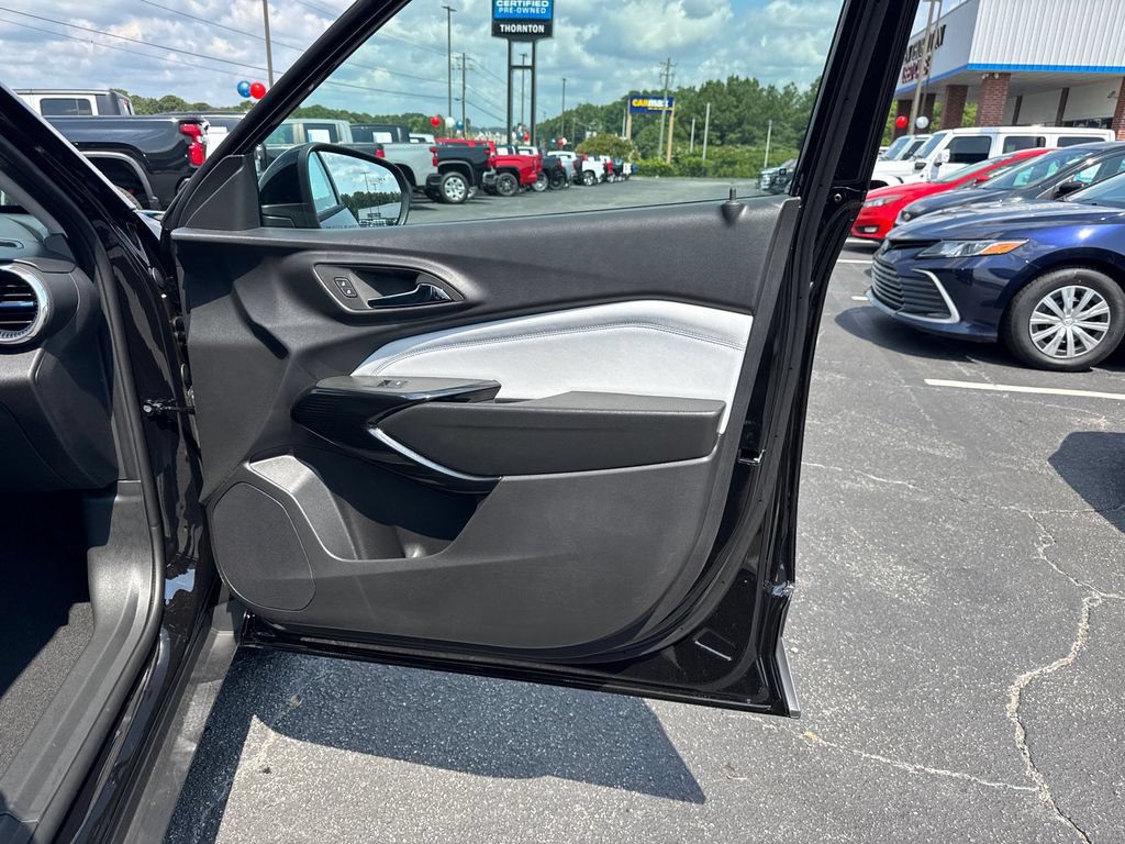 2026 Chevrolet Trax LT - Photo 15