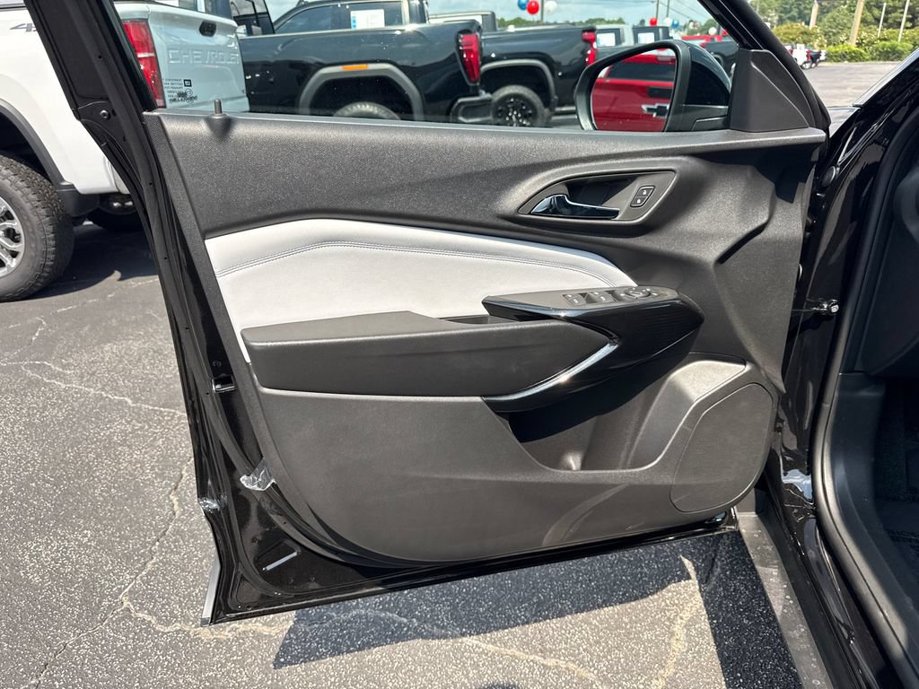 2026 Chevrolet Trax LT - Photo 11