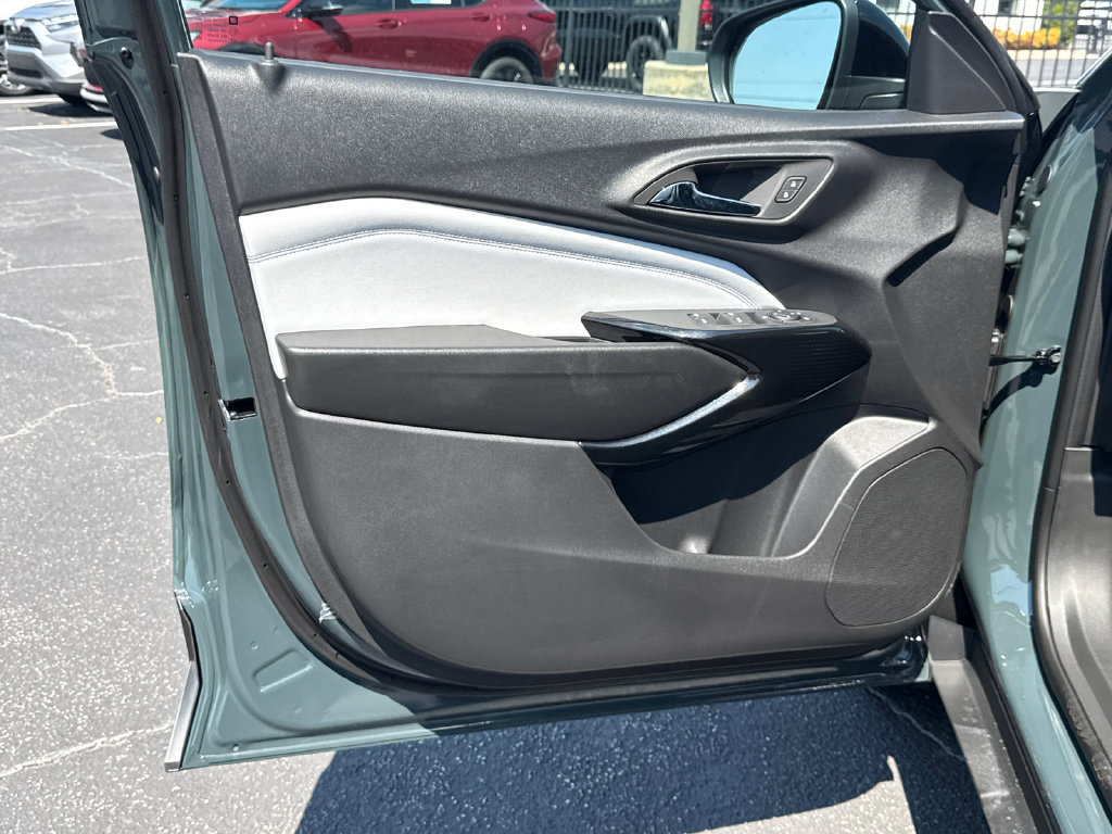 2026 Chevrolet Trax LT - Photo 11