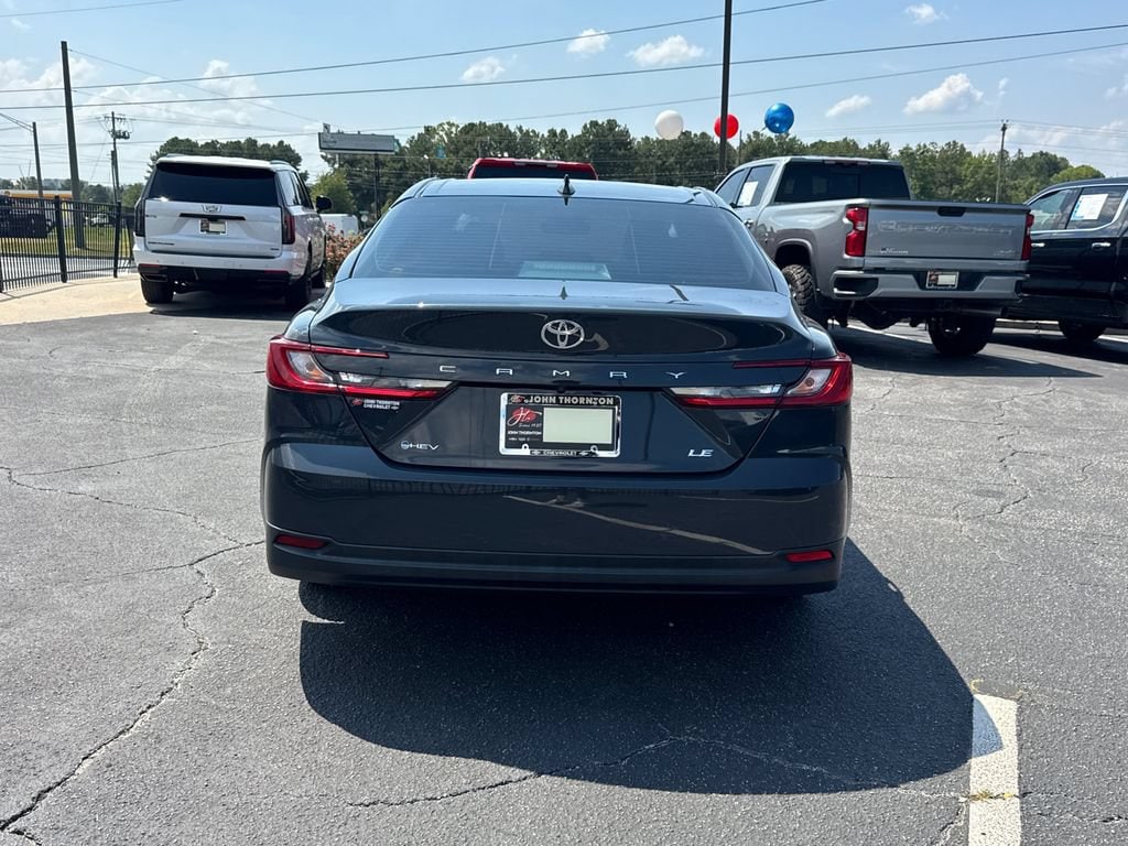 2025 Toyota Camry LE - Photo 7