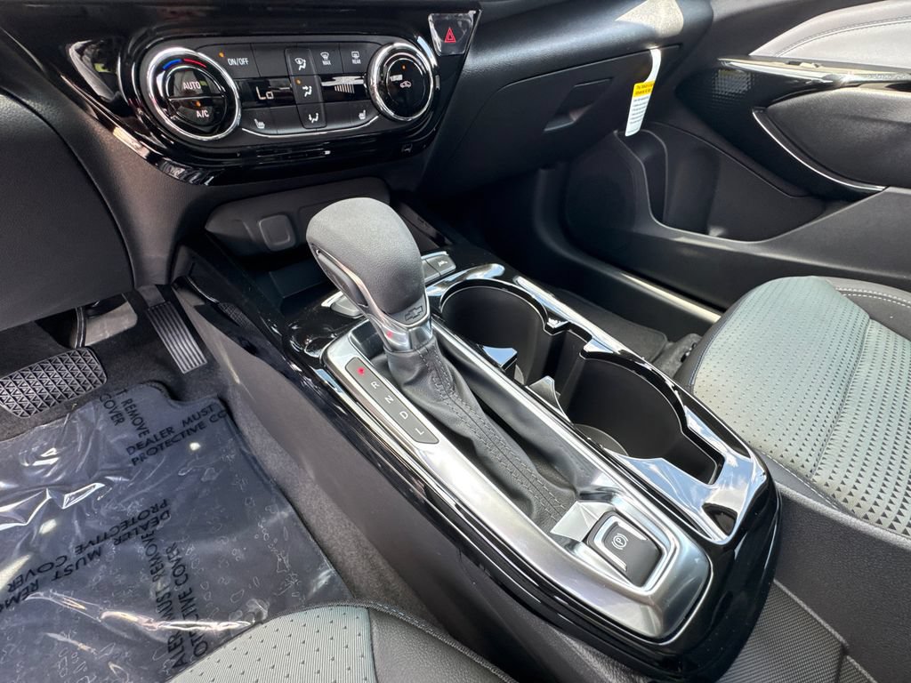 2026 Chevrolet Trax LT - Photo 30