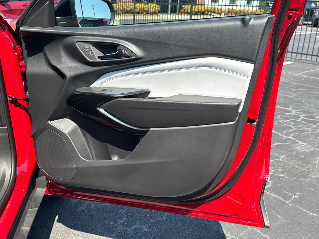 2026 Chevrolet Trax LT - Photo 15