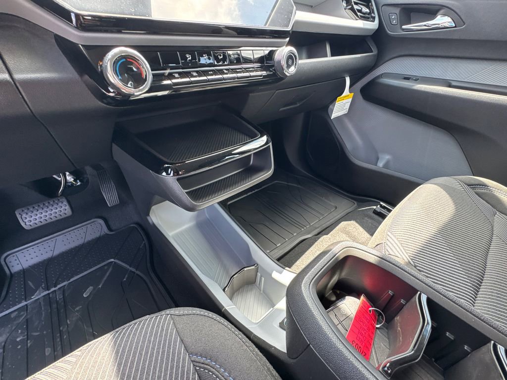 2027 Chevrolet Bolt LT - Photo 31