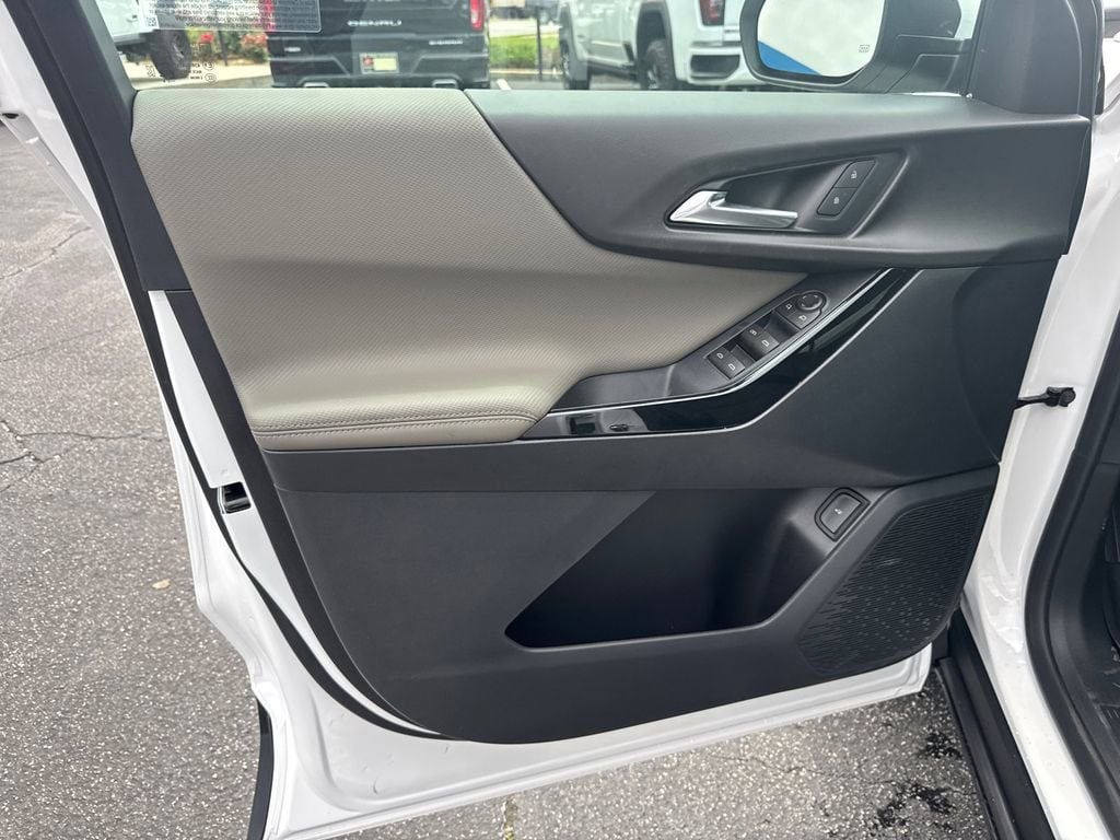 2026 Chevrolet Equinox LT - Photo 11