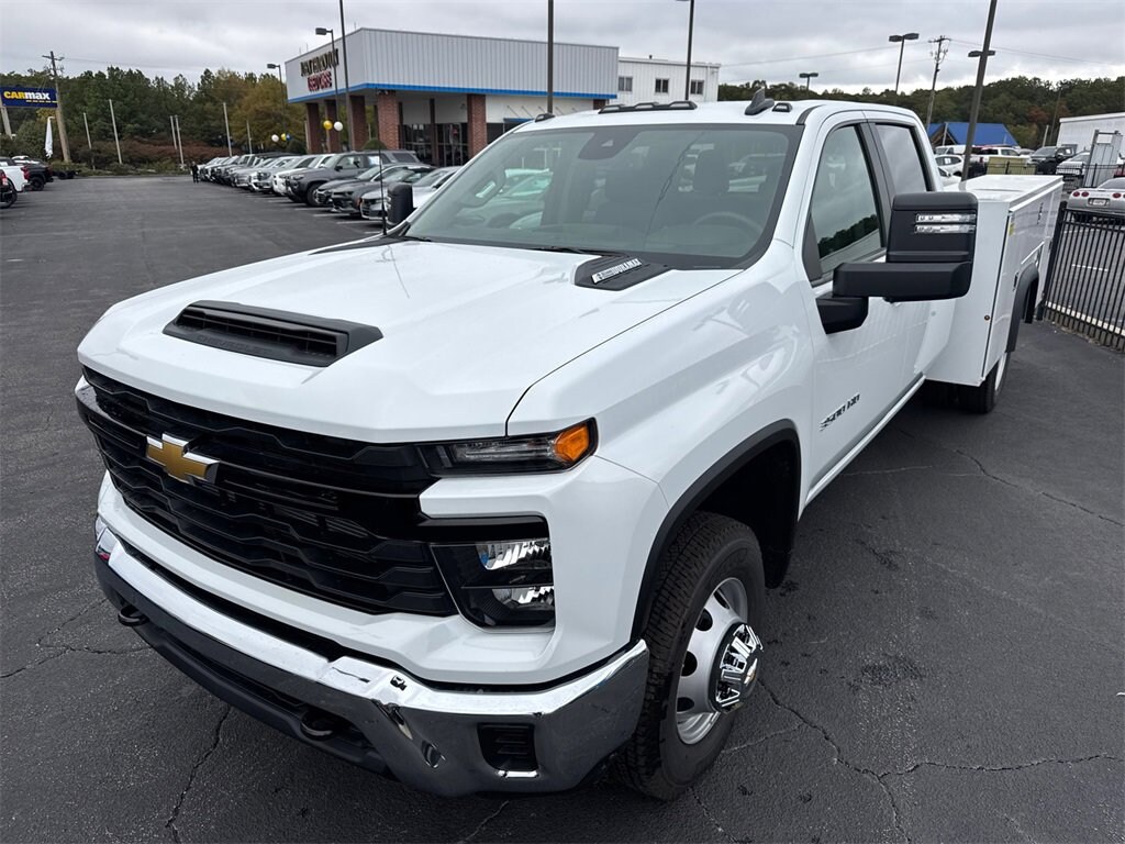 New 2025 Chevrolet Silverado 3500 HD Chassis Cab Work Truck Truck