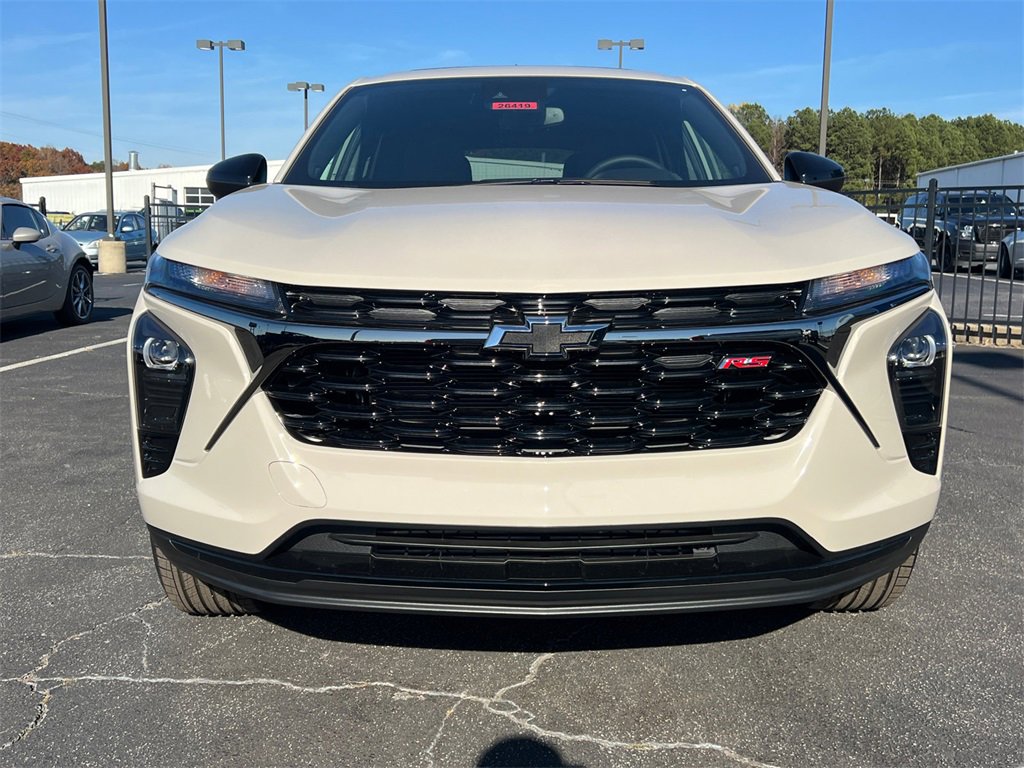 2026 Chevrolet Trax photo 2