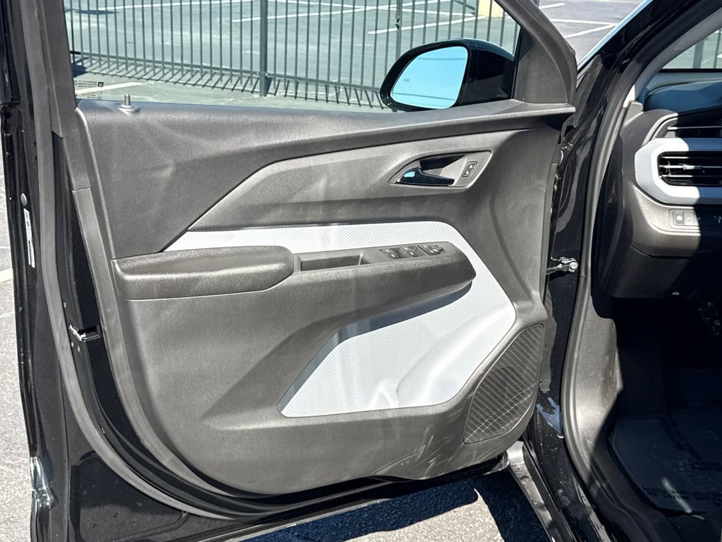 2027 Chevrolet Bolt LT - Photo 11