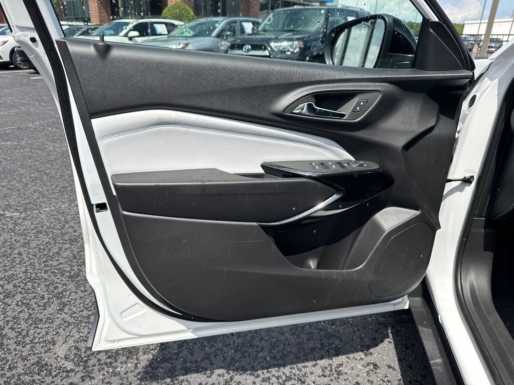 2026 Chevrolet Trax LT - Photo 11