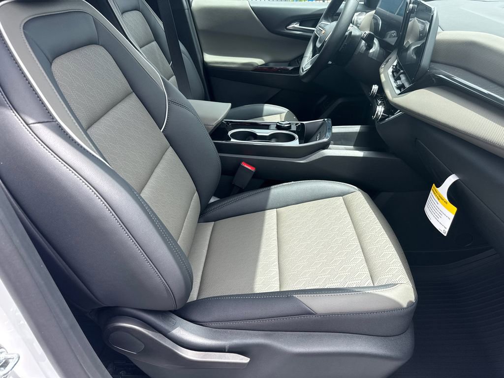 2026 Chevrolet Equinox LT - Photo 14