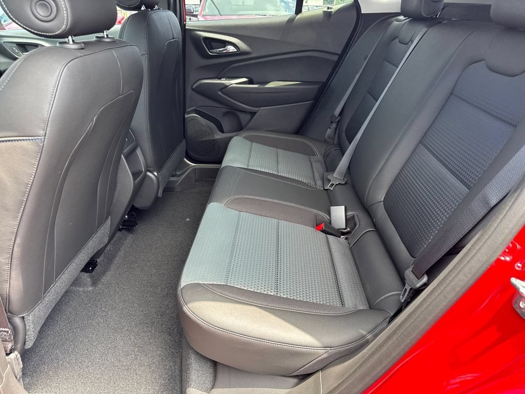 2026 Chevrolet Trax LT - Photo 21
