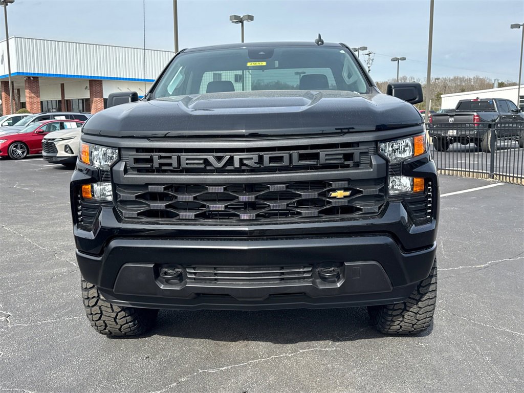 2025 Chevrolet Silverado 1500 photo 3