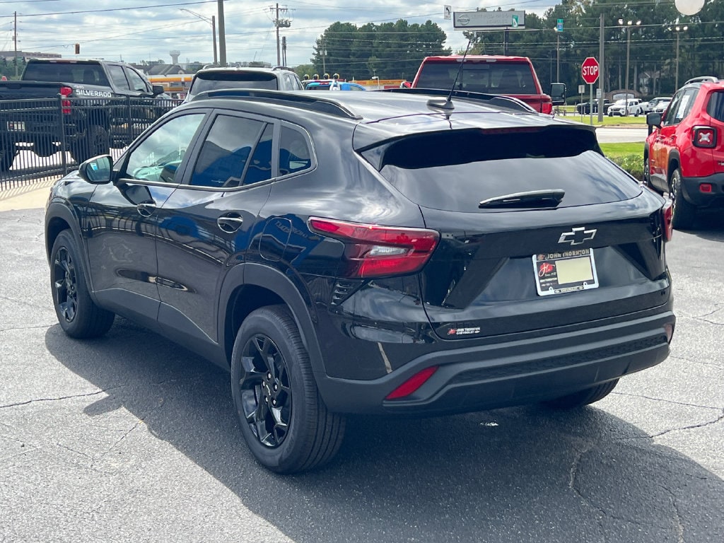 2026 Chevrolet Trax LT - Photo 8