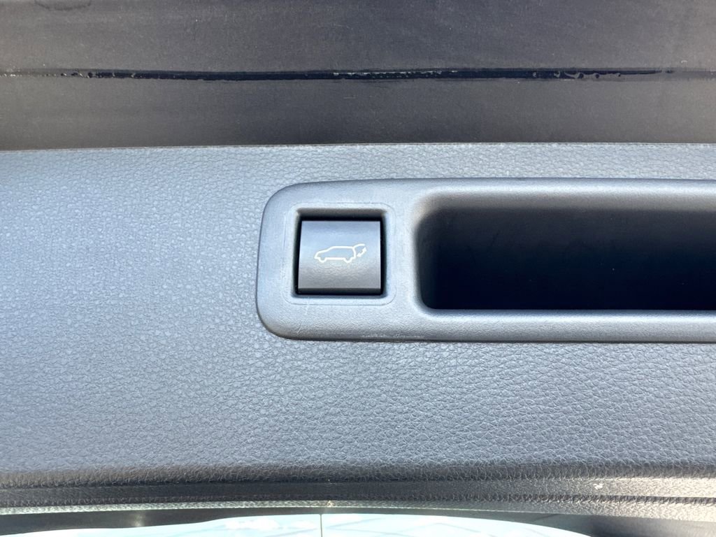 2023 Toyota Highlander LE - Photo 20