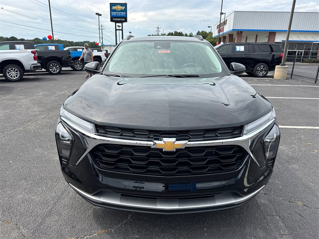 2026 Chevrolet Trax LT photo 2