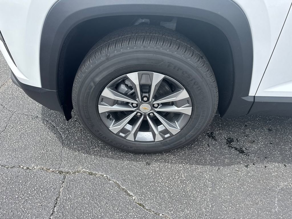 2026 Chevrolet Equinox LT - Photo 12