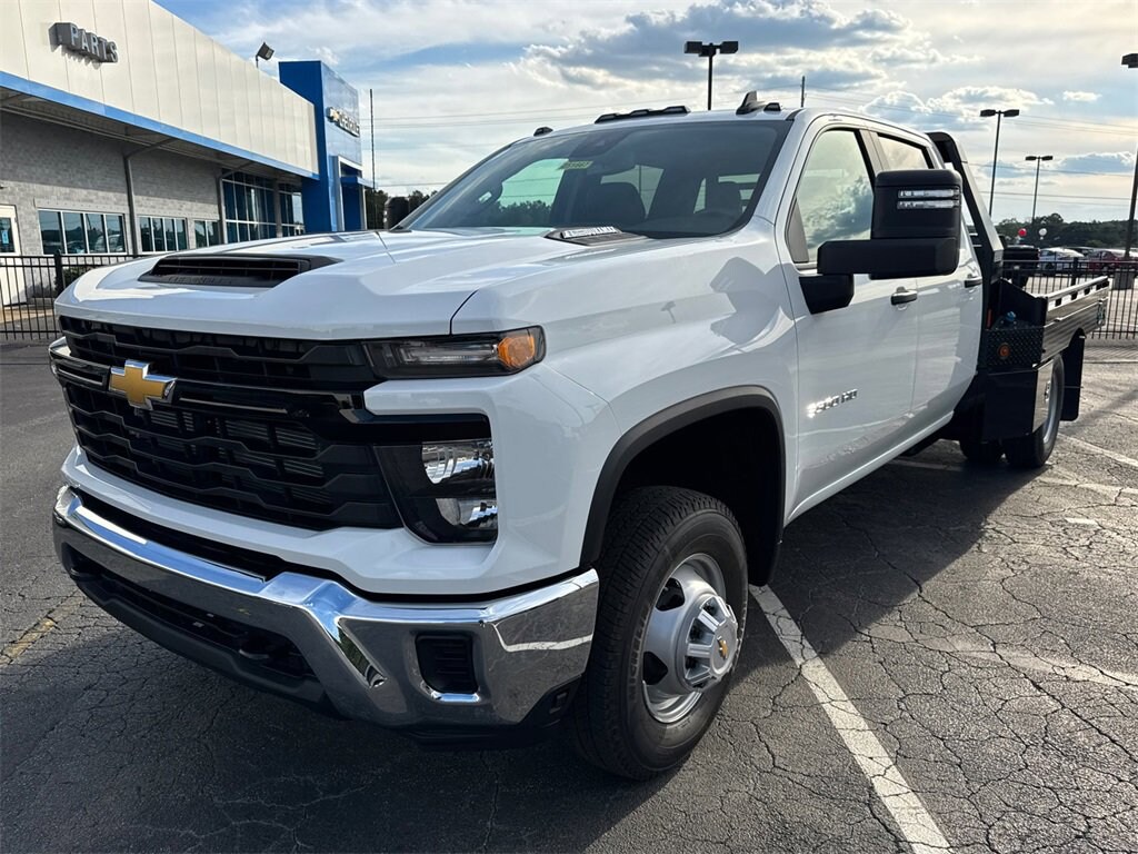 New 2025 Chevrolet Silverado 3500 HD Chassis Cab Work Truck Truck