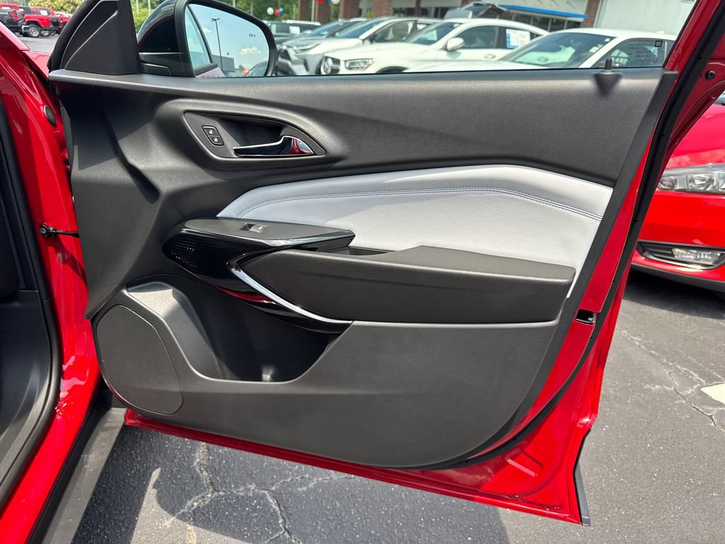 2026 Chevrolet Trax LT - Photo 15