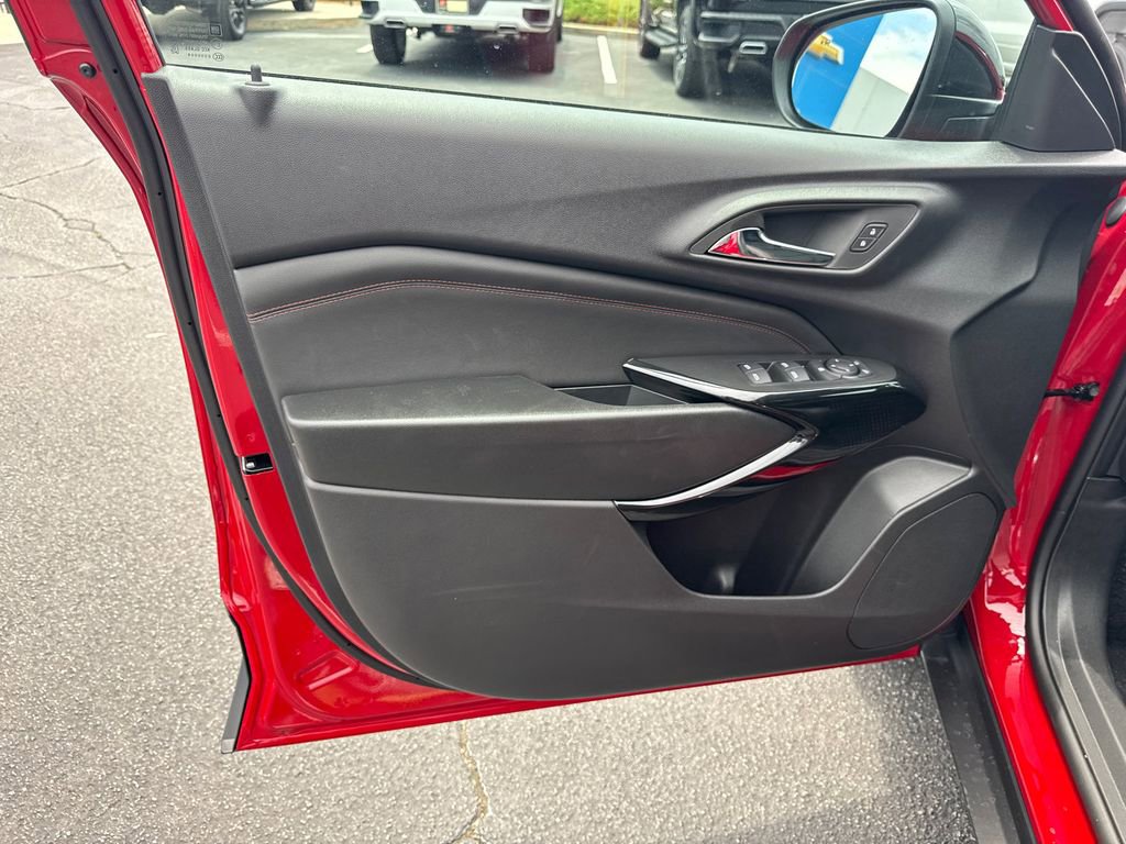 2026 Chevrolet Trax RS - Photo 11
