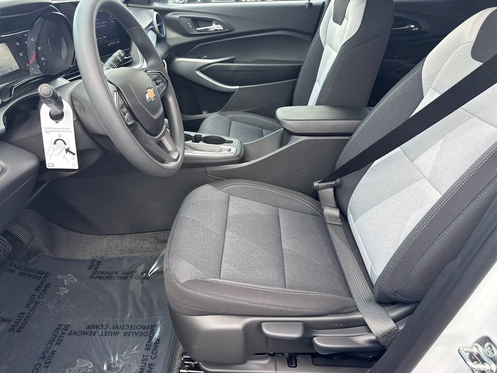 2026 Chevrolet Trax LS - Photo 10