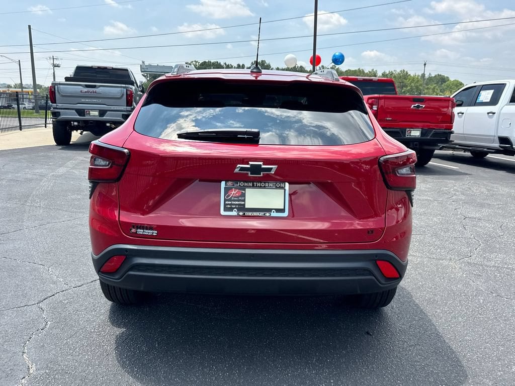 2026 Chevrolet Trax LT - Photo 7