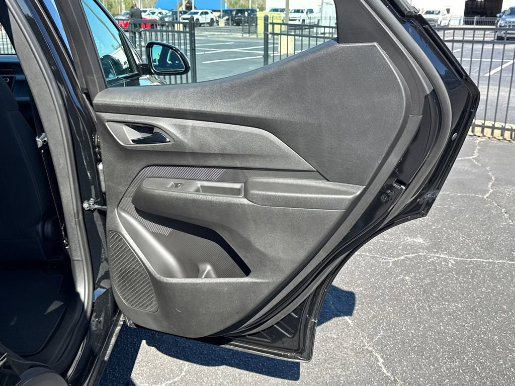 2027 Chevrolet Bolt LT - Photo 17