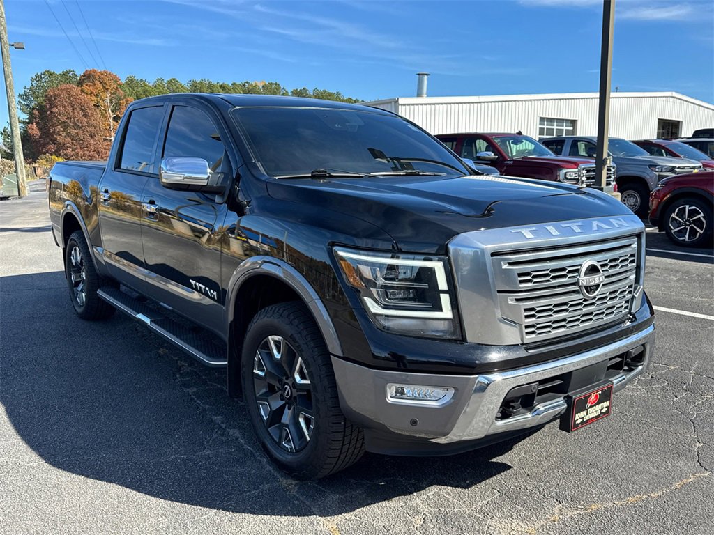 2023 Nissan Titan Platinum Reserve photo 3
