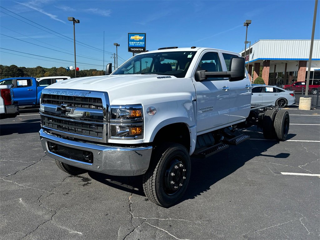 2024 Chevrolet Silverado 3500HD Work Truck photo 2