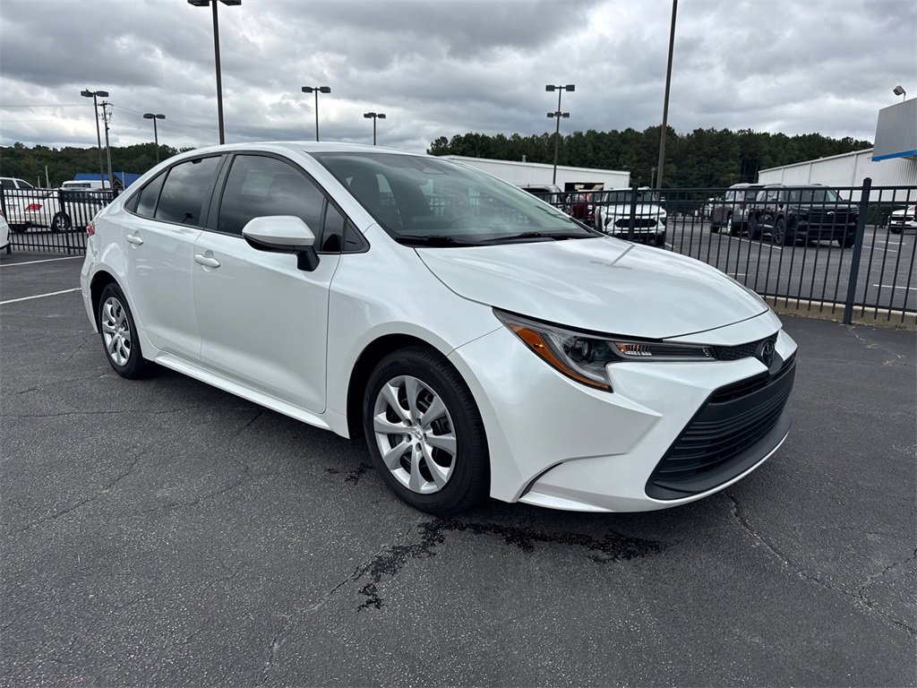 2023 Toyota Corolla LE photo 4