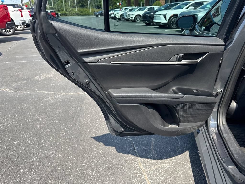 2025 Toyota Camry LE - Photo 22