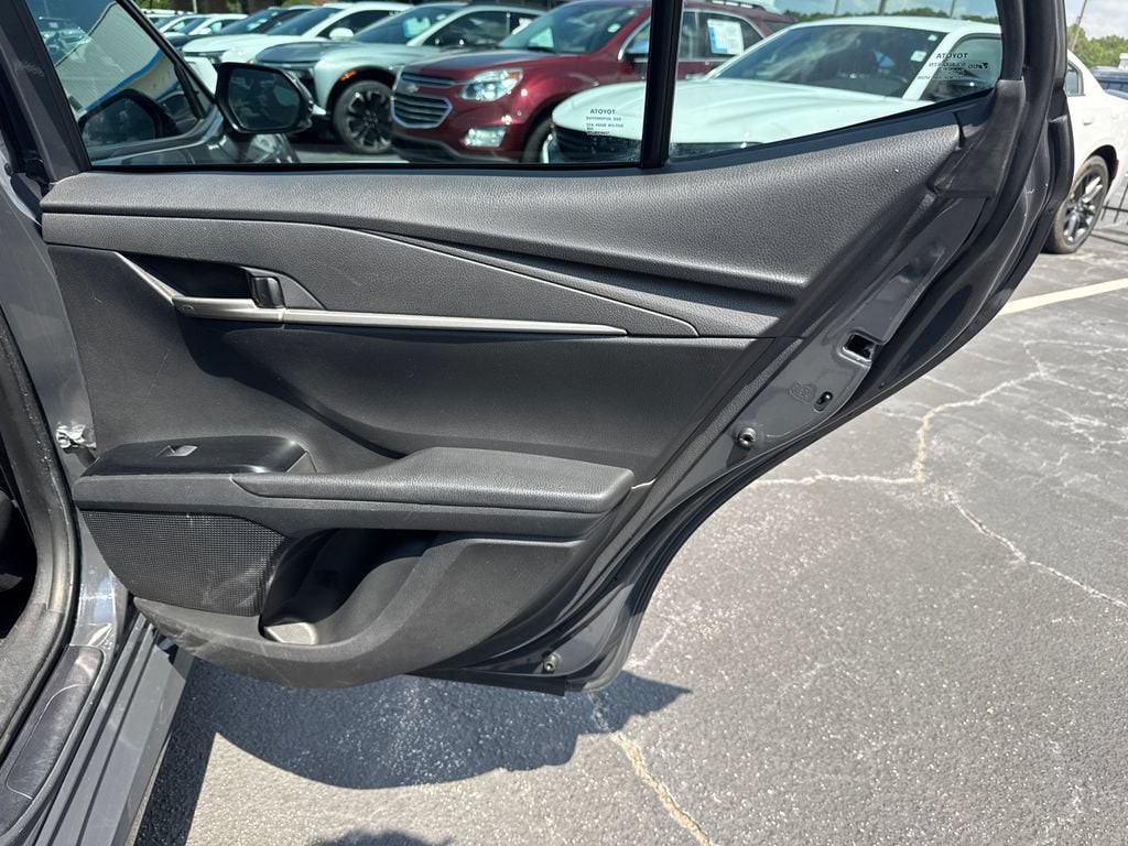 2025 Toyota Camry LE - Photo 17