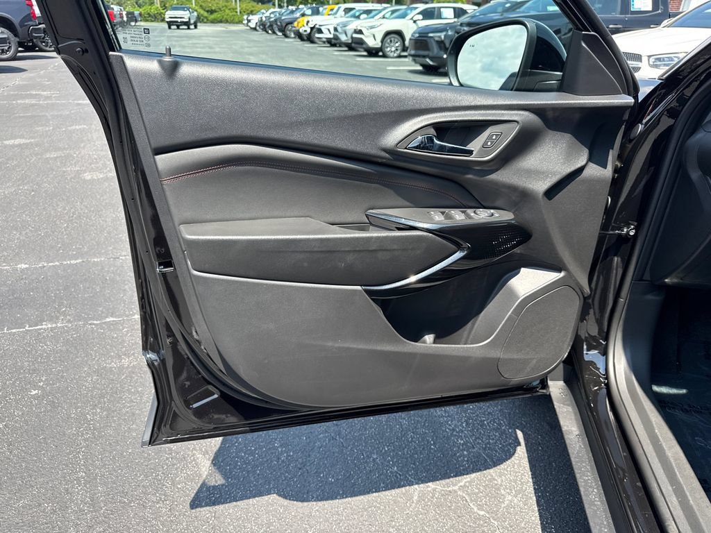 2026 Chevrolet Trax RS - Photo 11