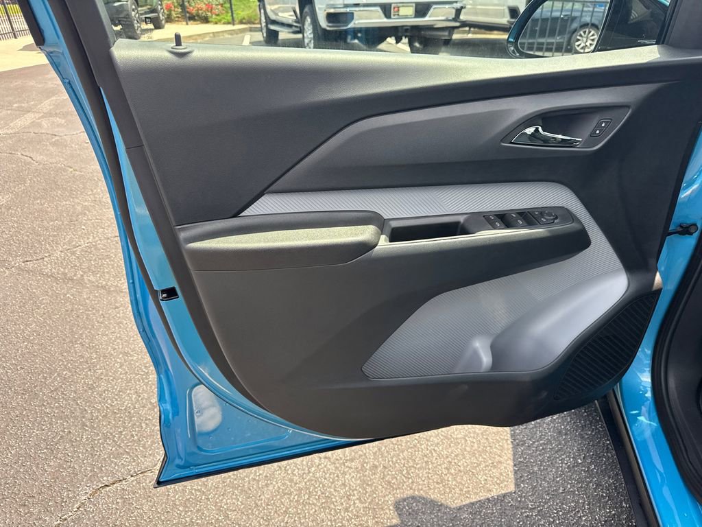 2027 Chevrolet Bolt LT - Photo 11