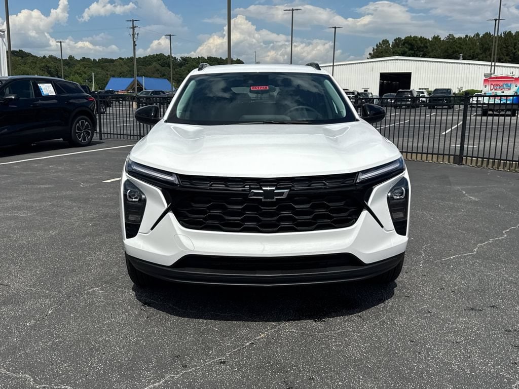 2026 Chevrolet Trax LT - Photo 3