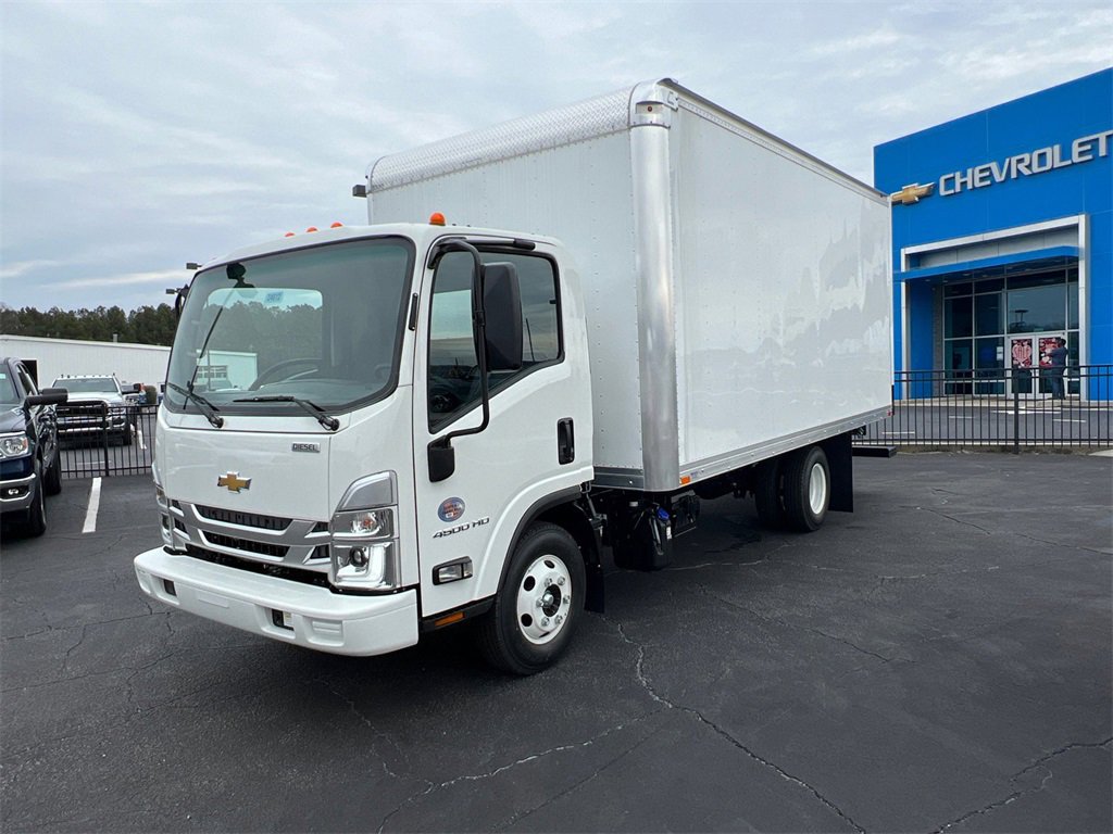 2024 Chevrolet Silverado 4500HD photo 2