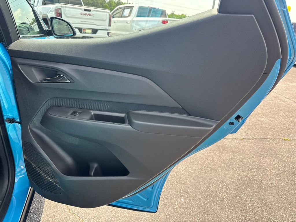 2027 Chevrolet Bolt LT - Photo 17