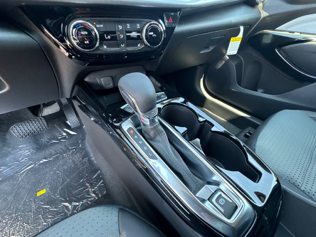 2026 Chevrolet Trax LT - Photo 30