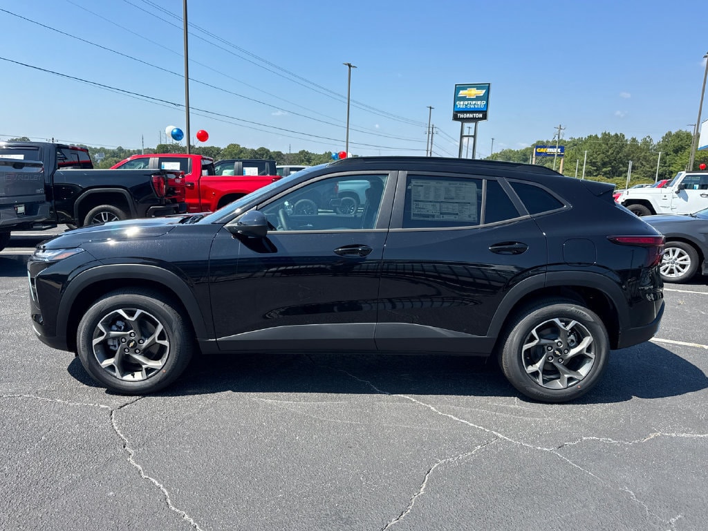 2026 Chevrolet Trax LT - Photo 9