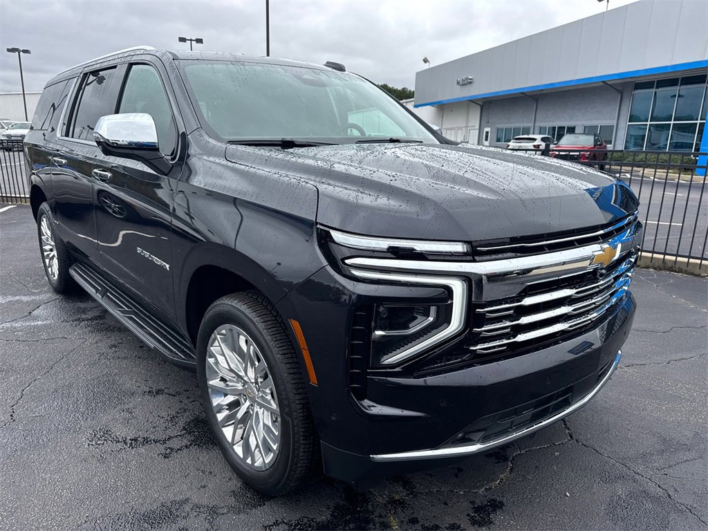 2025 Chevrolet Suburban Premier photo 3