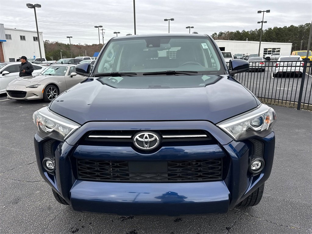 2022 Toyota 4Runner SR5 photo 2